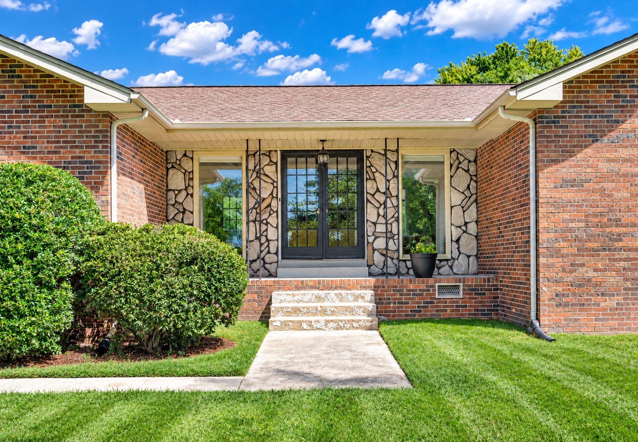 6610 Clarksville Pike