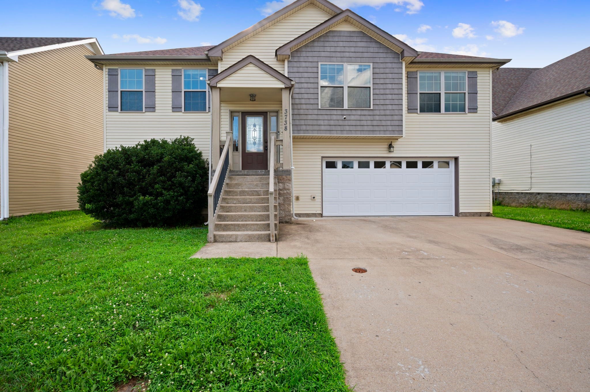 3738 Gray Fox Dr