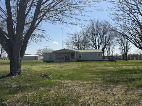 5343 King Robert Ln Westmoreland TN 37186