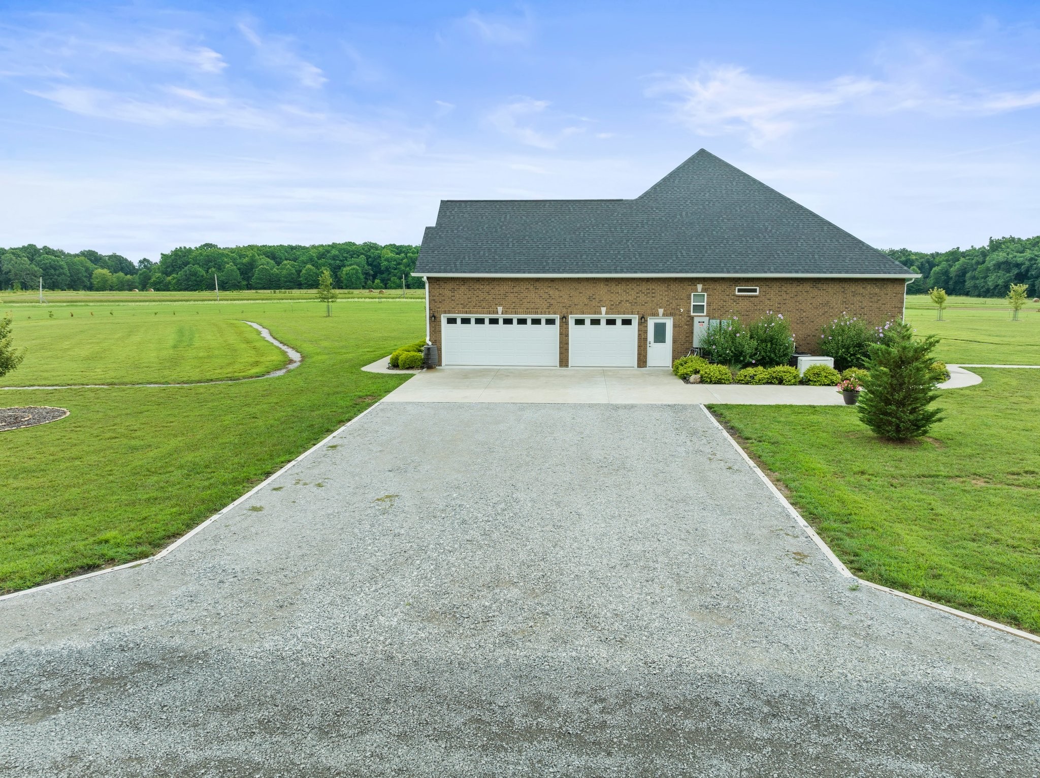 285 HANCOCK LANE