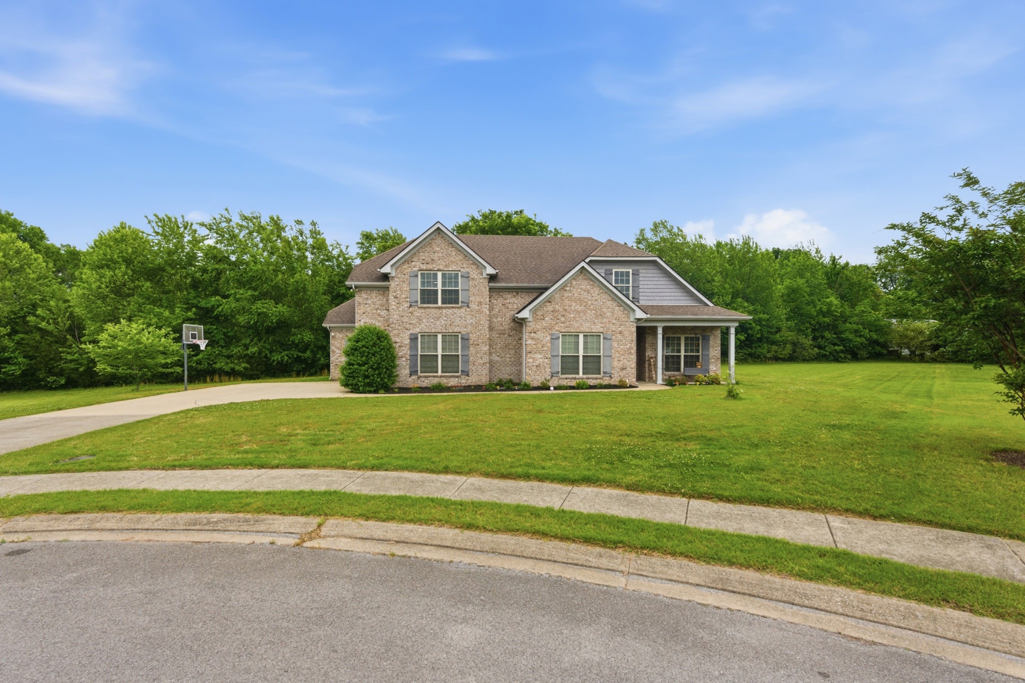 2004 Chapel Ct