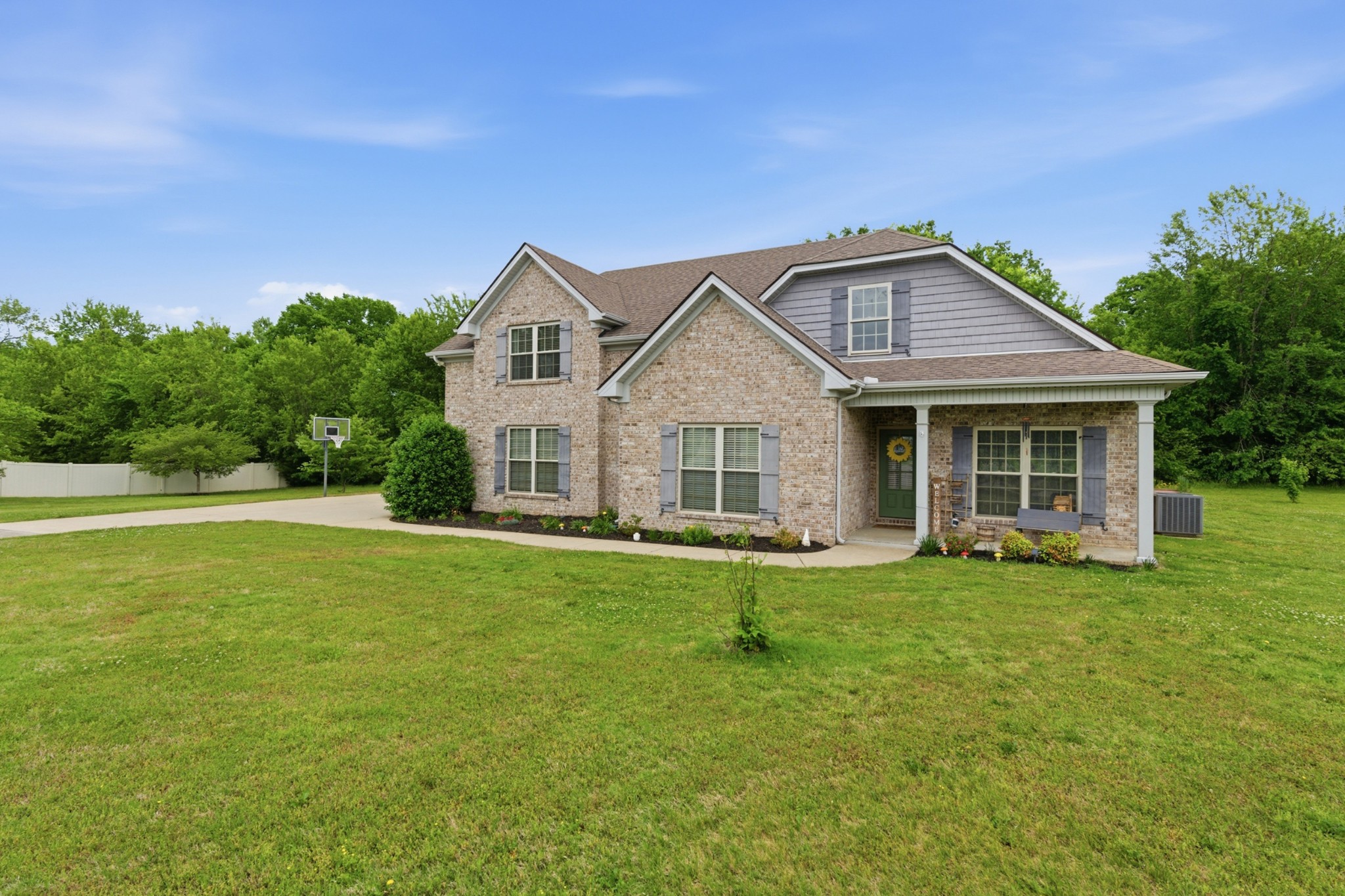 2004 Chapel Ct