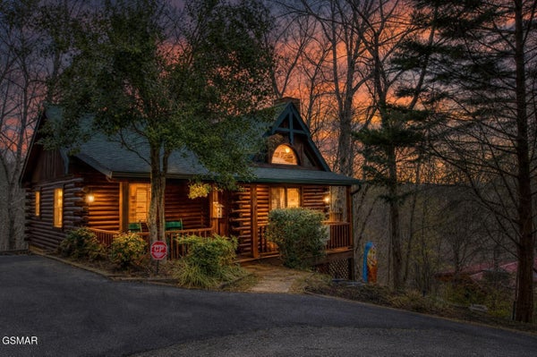 282 CHEROKEE PATH WAY, SEVIERVILLE, TN 37876 - Image e36654cc0ca229bbe40d0bc7672a18c1/240948255