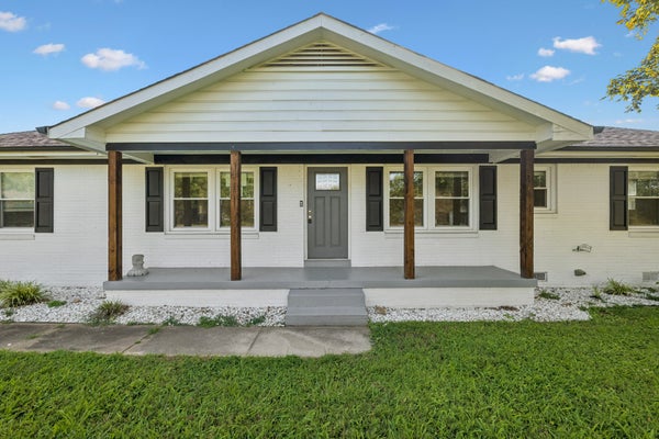 110 SHERWOOD DR, WAVERLY, TN 37185 - Image e375c8ce53e94f044bbbd54ed78fe598/224719582