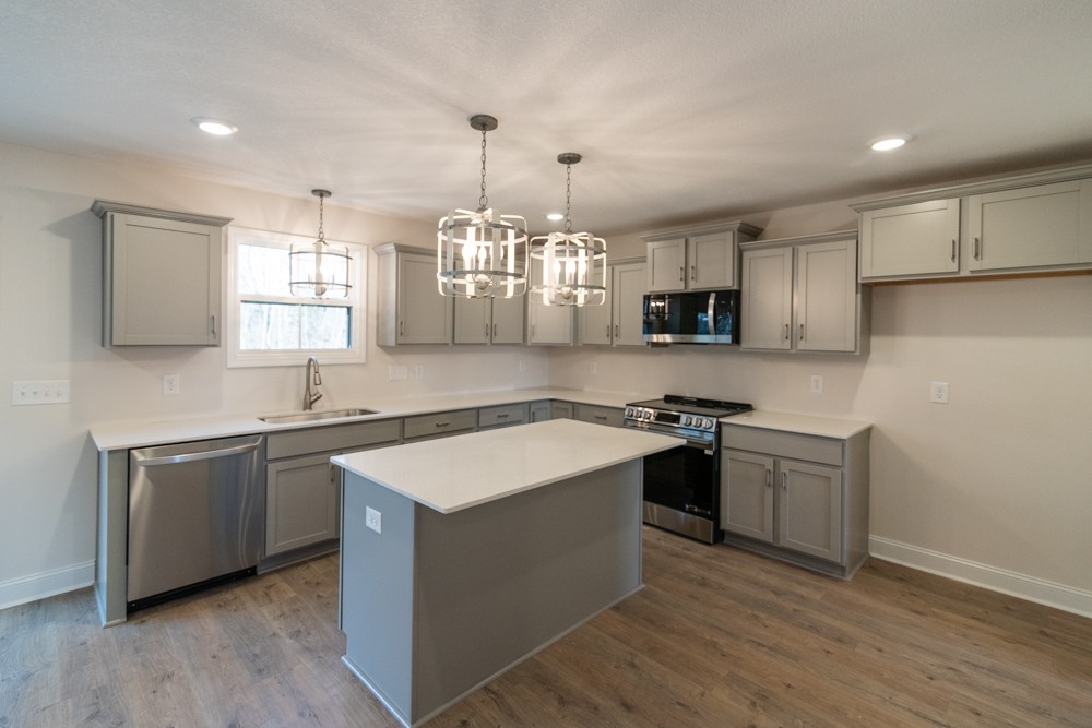 1573 Hidden Creek Trail