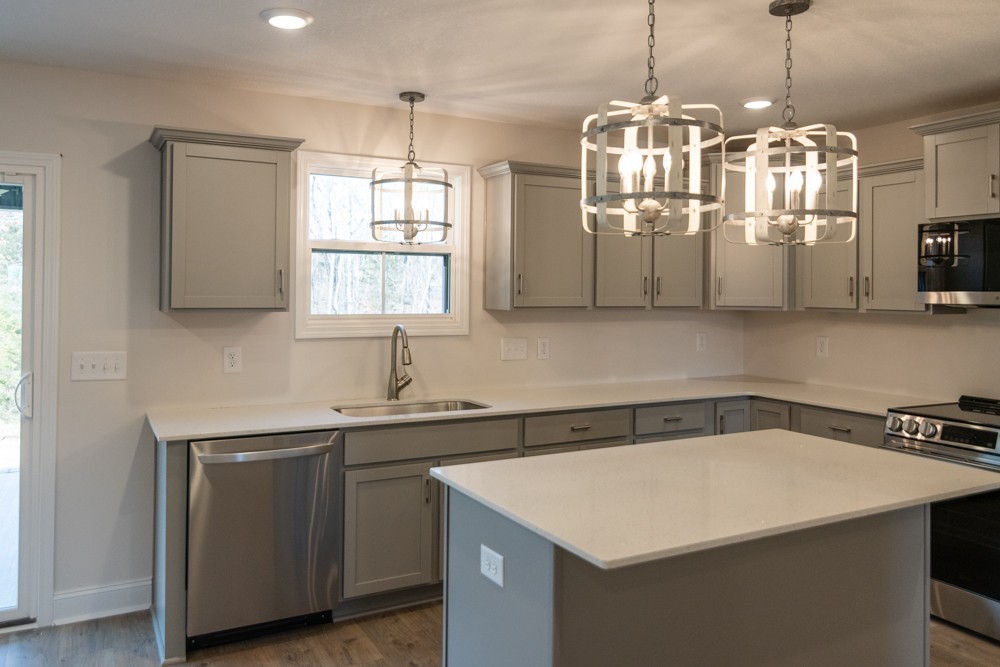 1573 Hidden Creek Trail