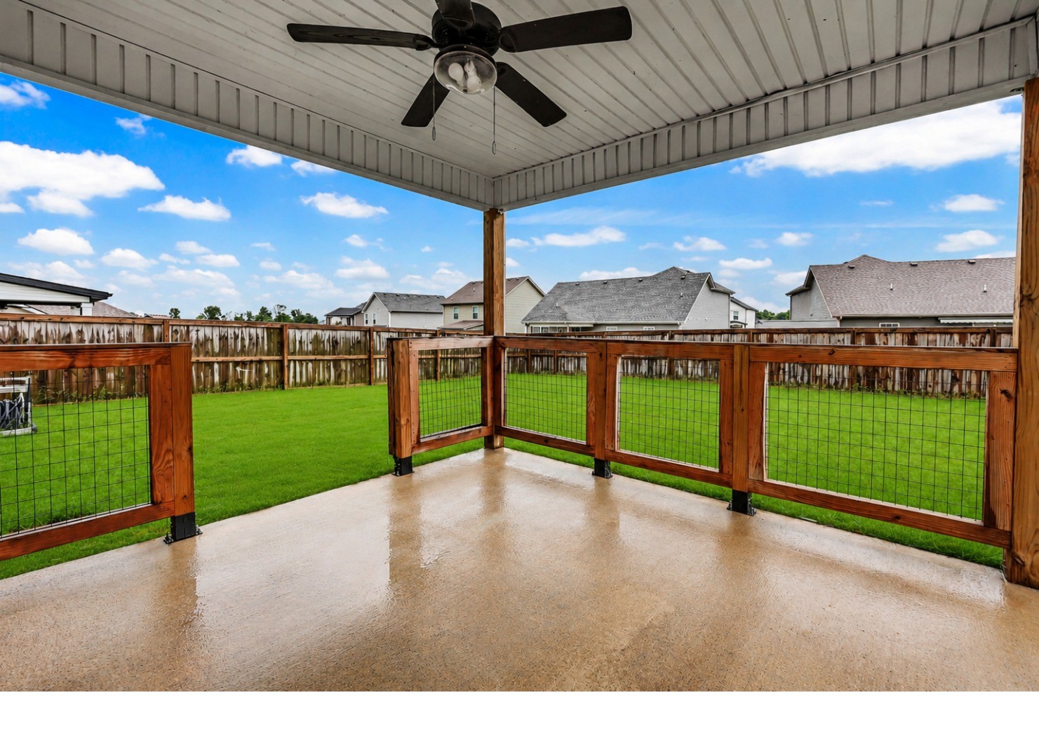 1101 Whitney Dr