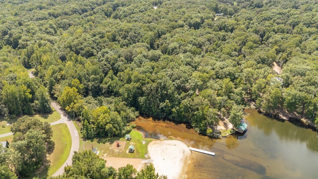 307 Oak Drive