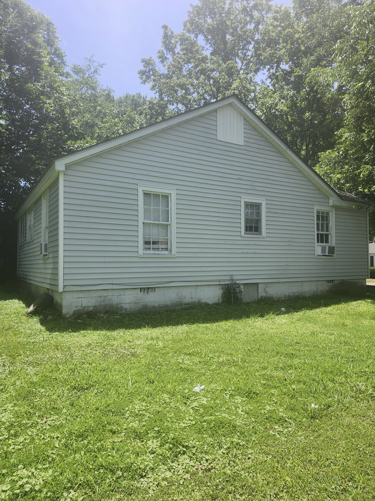 512 N 19th Ave - Photo 2