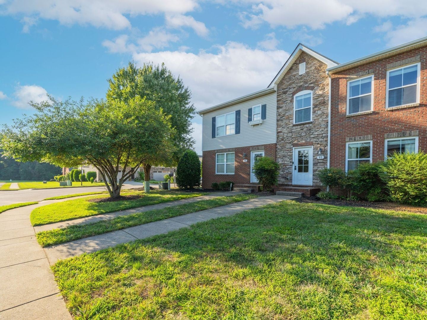 95 Whitman Xing