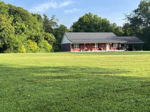 Photo of 7501 E Plunders Creek Rd, Dickson, TN 37055 (MLS # 3513286)