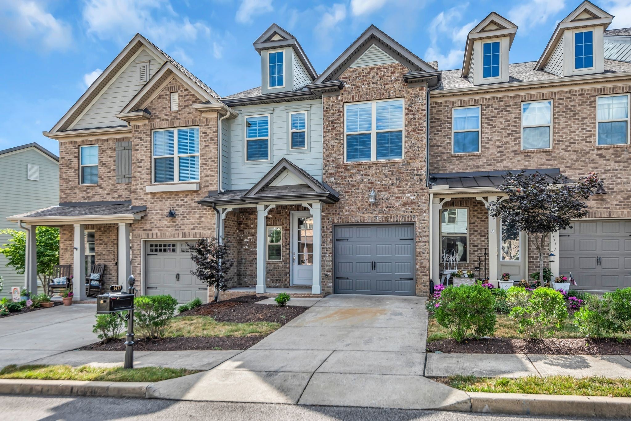 1477 Channing Dr