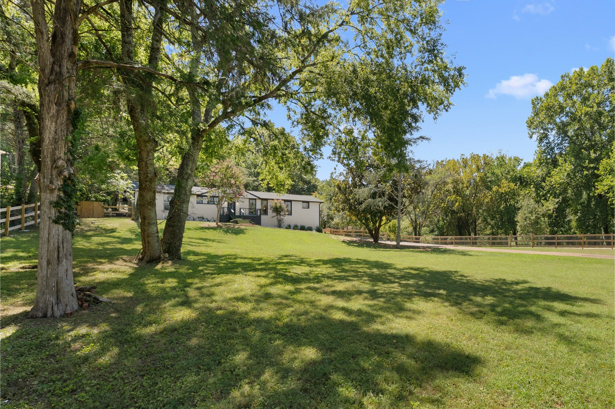 4-bed home for sale in Nashville, TN 37205, 6555 Brownlee Dr 6555 Brownlee Dr, Nashville TN 37205 4-bed home, photo 5 of 50