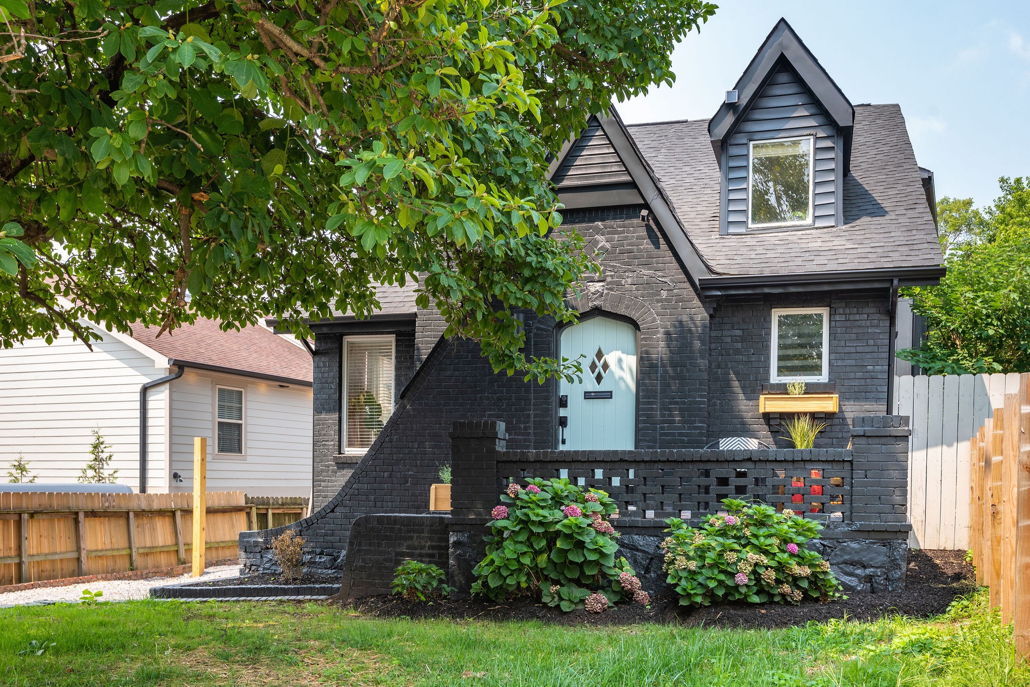 909 19th Ave N A/B/C