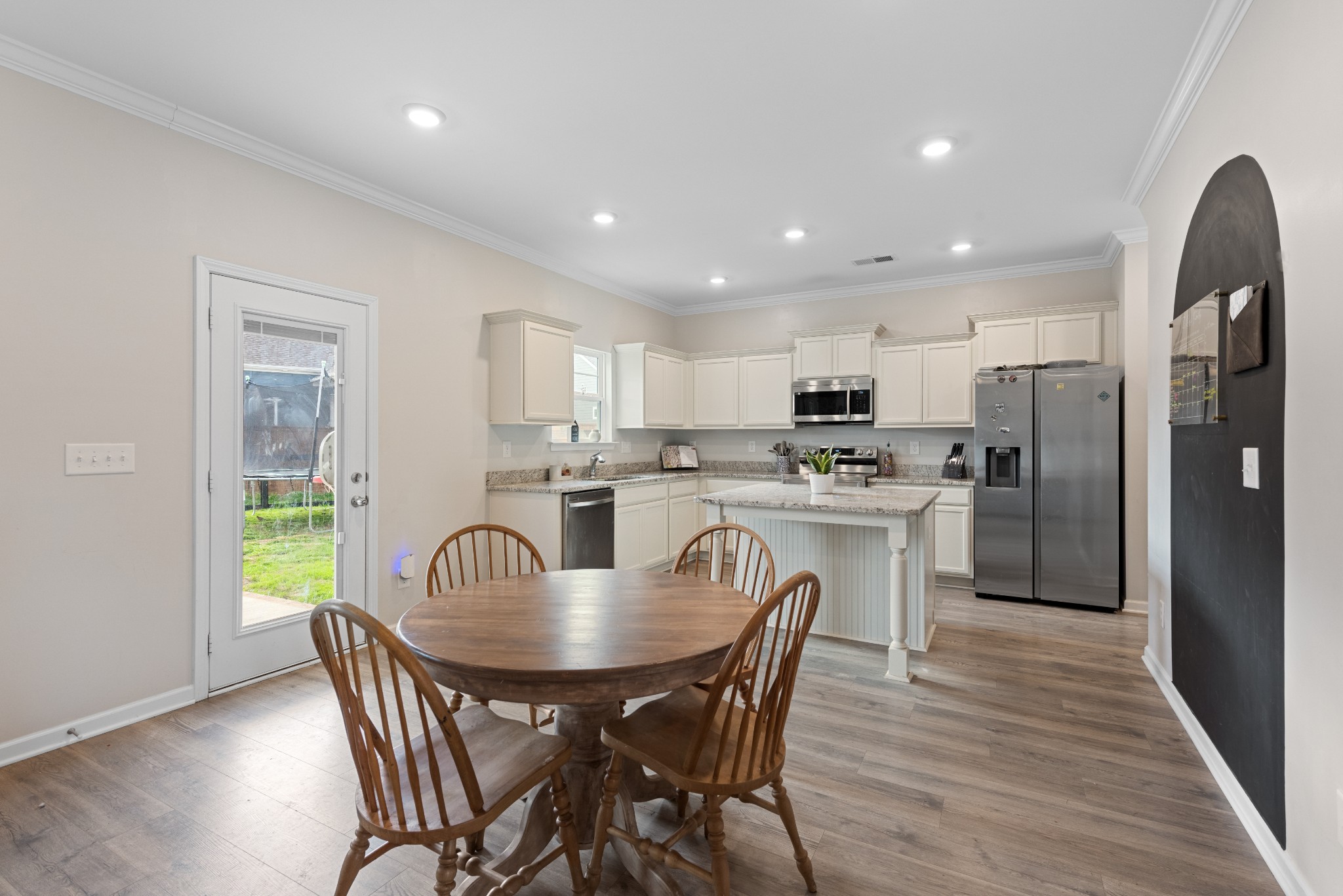 6009 Venable Ct