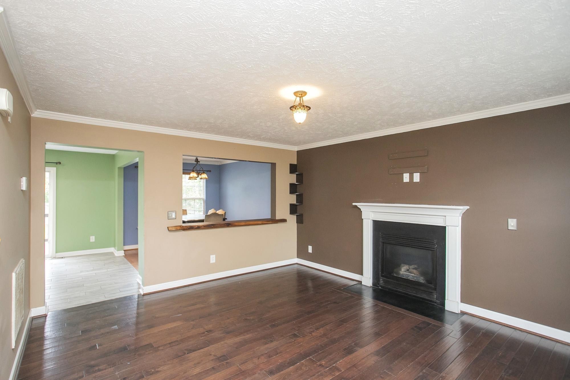 2112 Pine Glen Ct