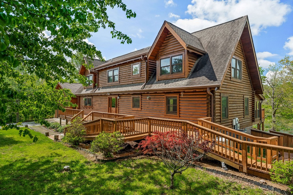 78 Emerald Pl