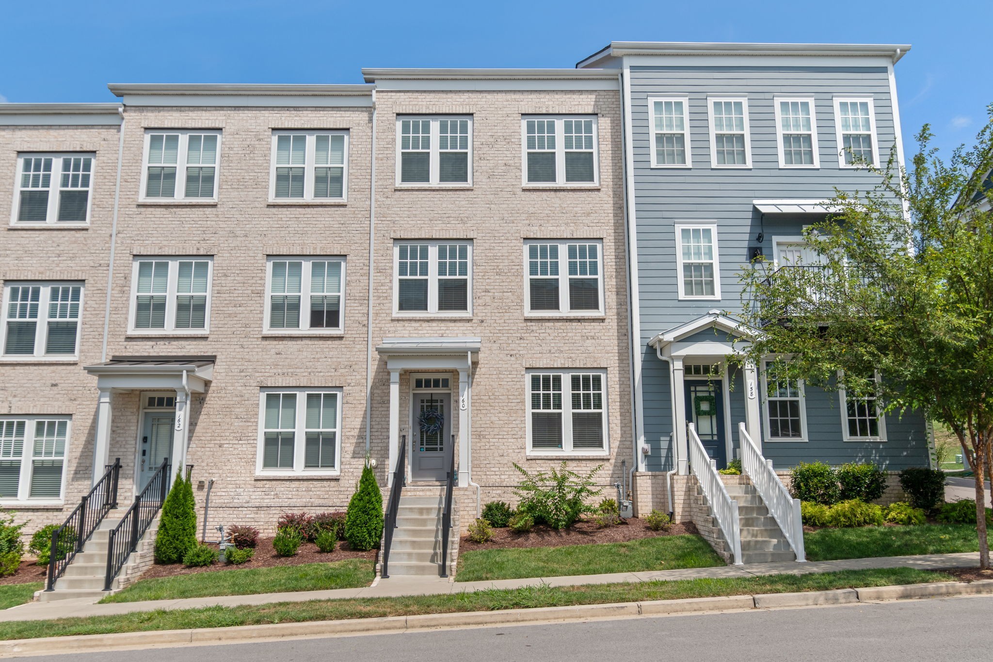 160 Burkitt Commons Ave