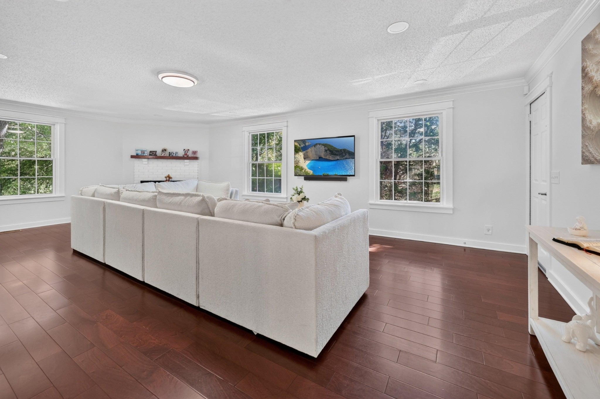 113 Aileen Ct