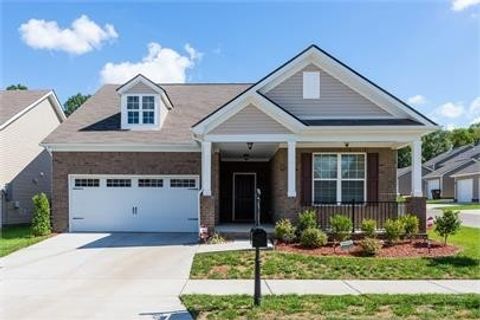Photo of 1856 Stonewater Dr, Hermitage, TN 37076 (MLS # 3132466)