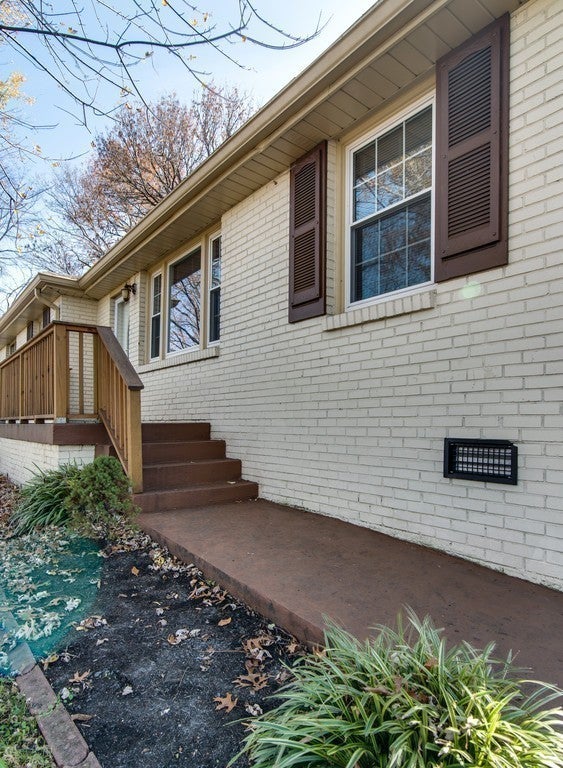 126 Tallwood Dr