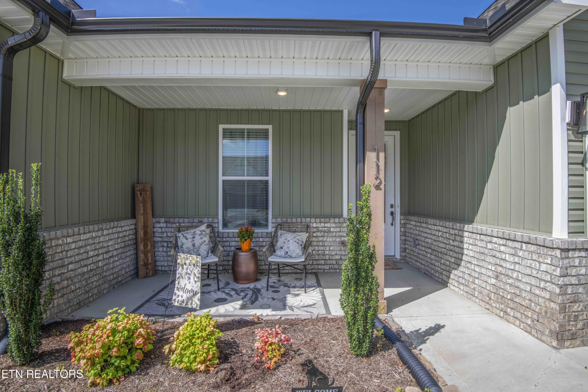 112 Elise Way