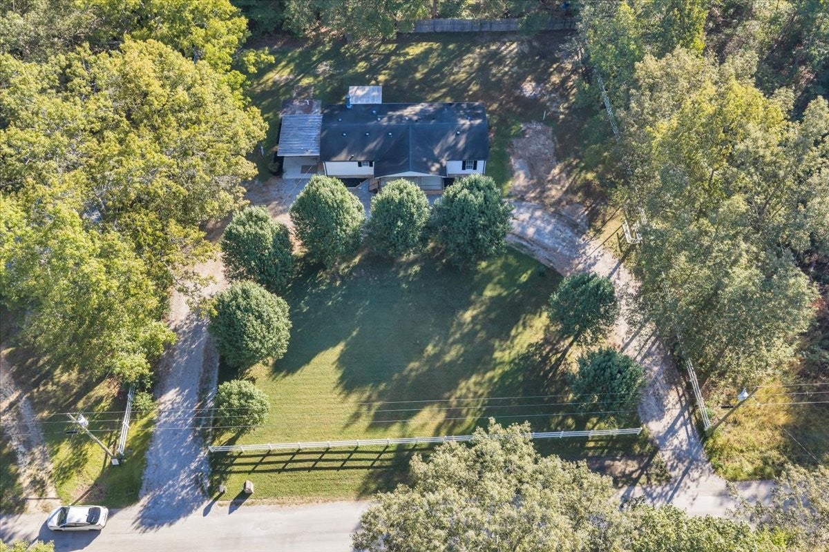 80 Elm Ln