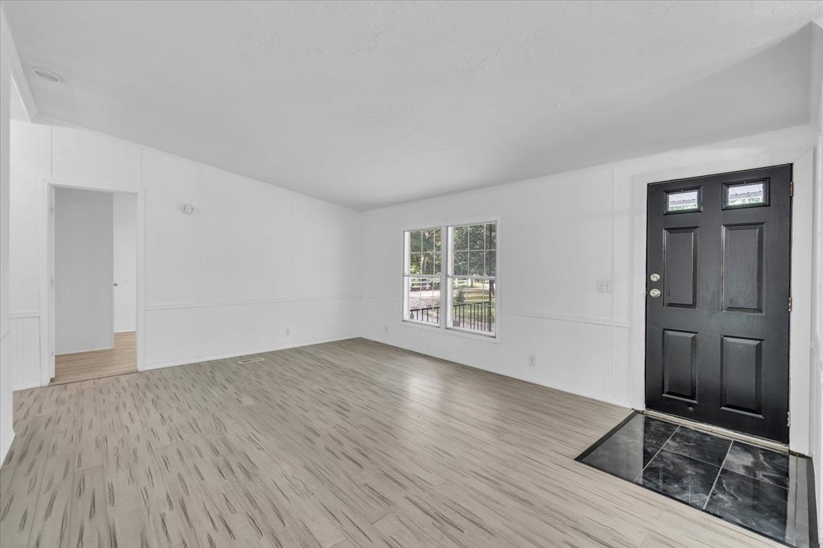 80 Elm Ln