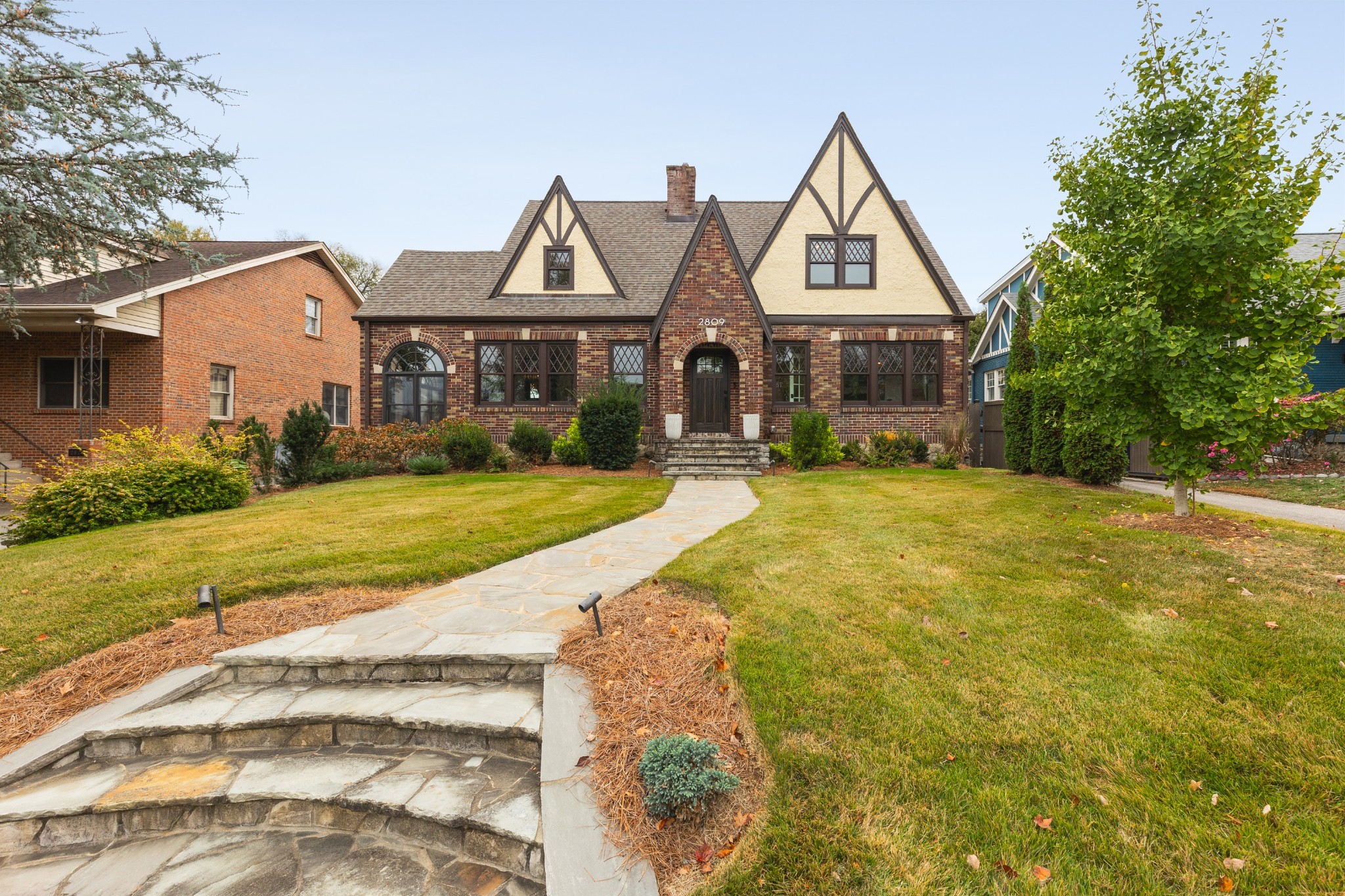 2809 Acklen Ave
