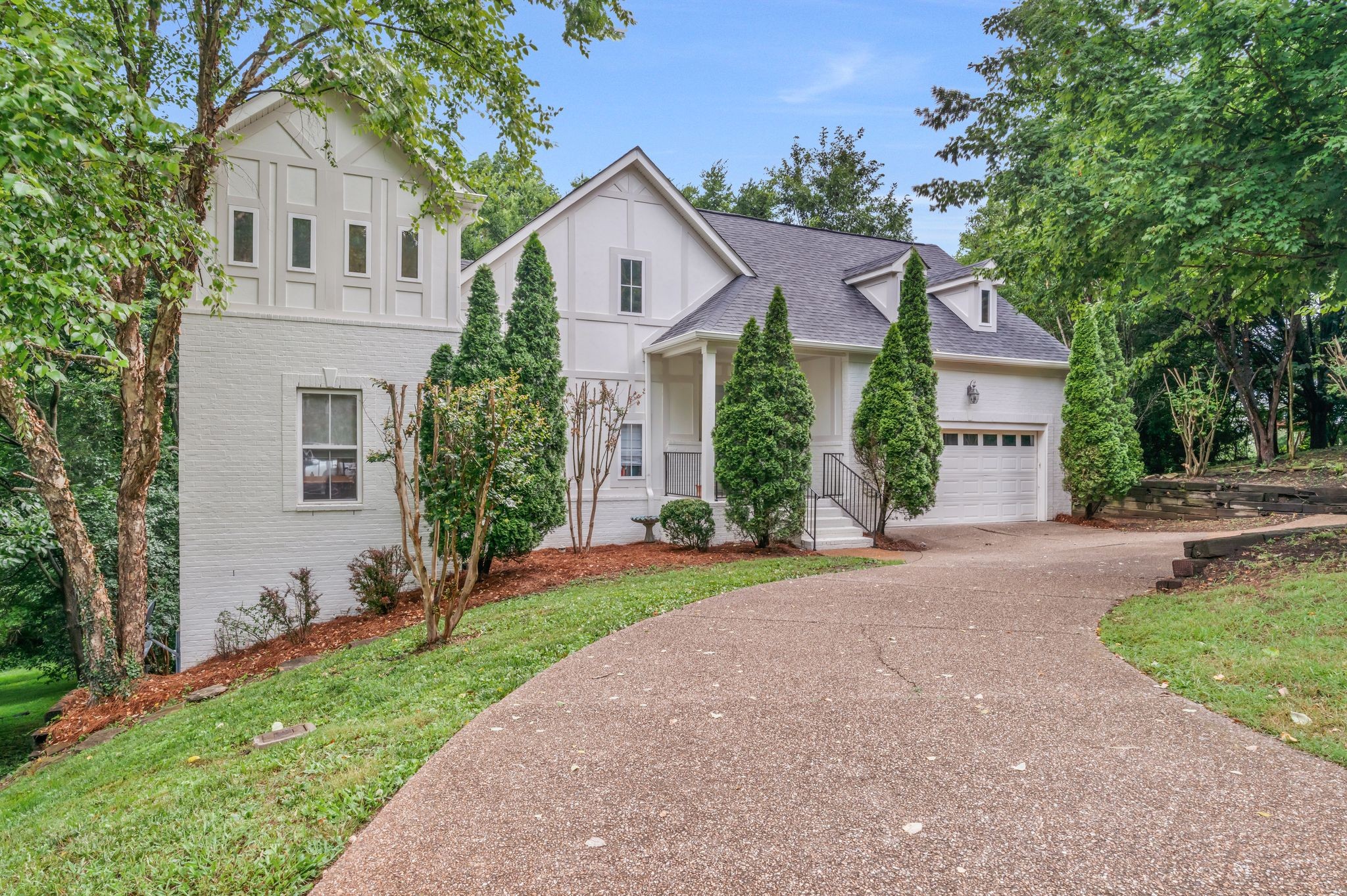 1449 Red Oak Dr