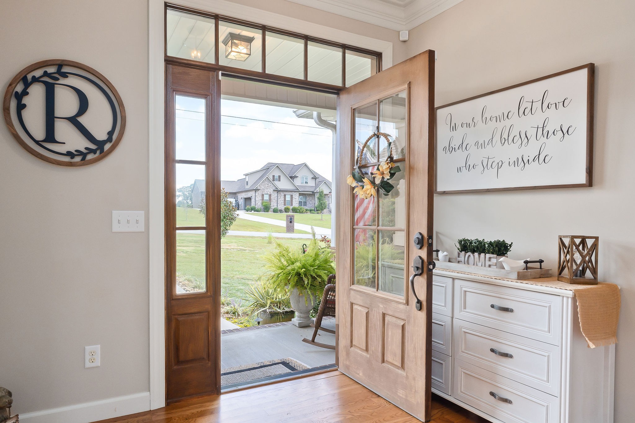 2133 Foster Cir