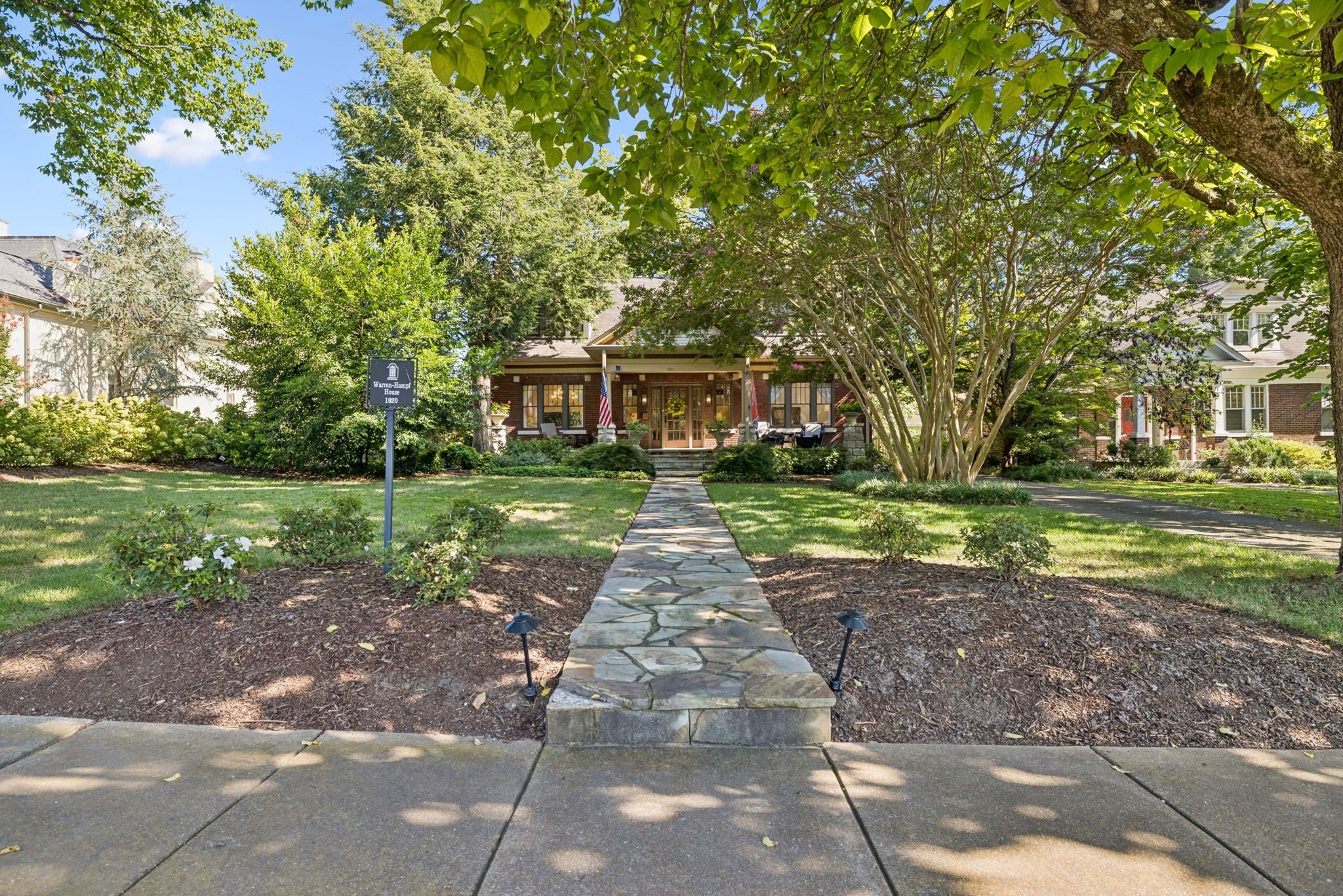 1011 W Main St