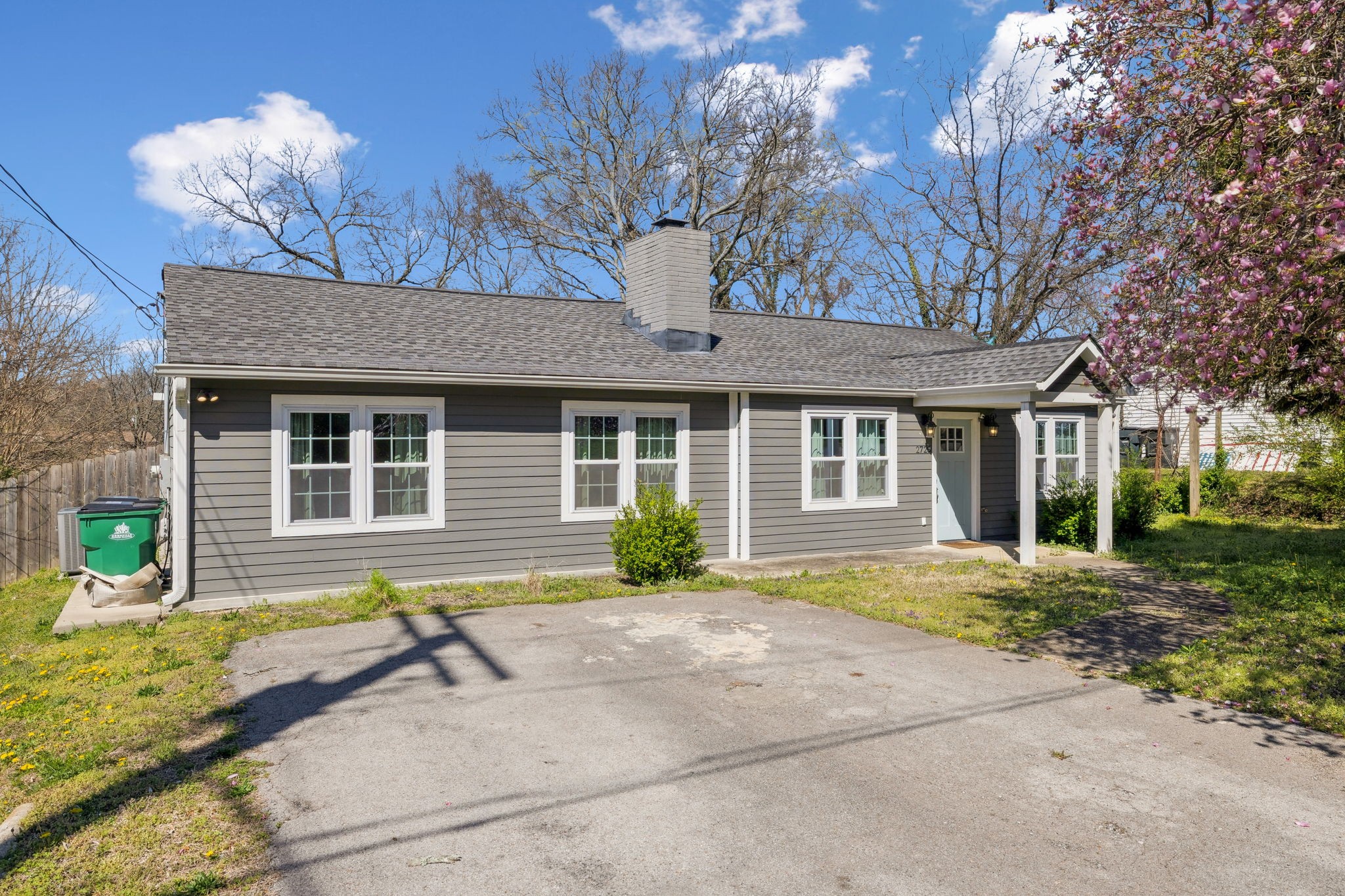 2725 Druid Dr