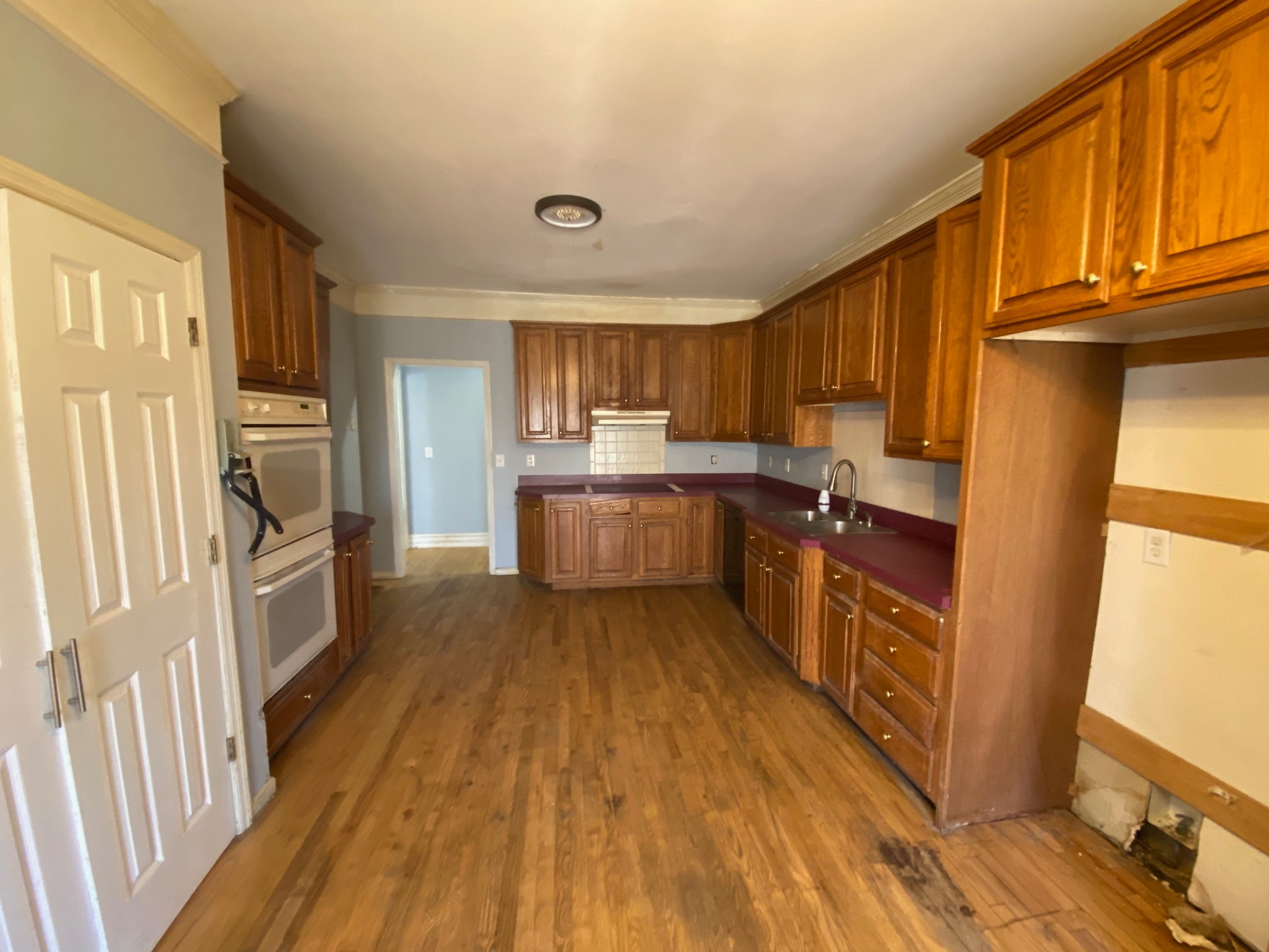 1029 Cross Country Dr