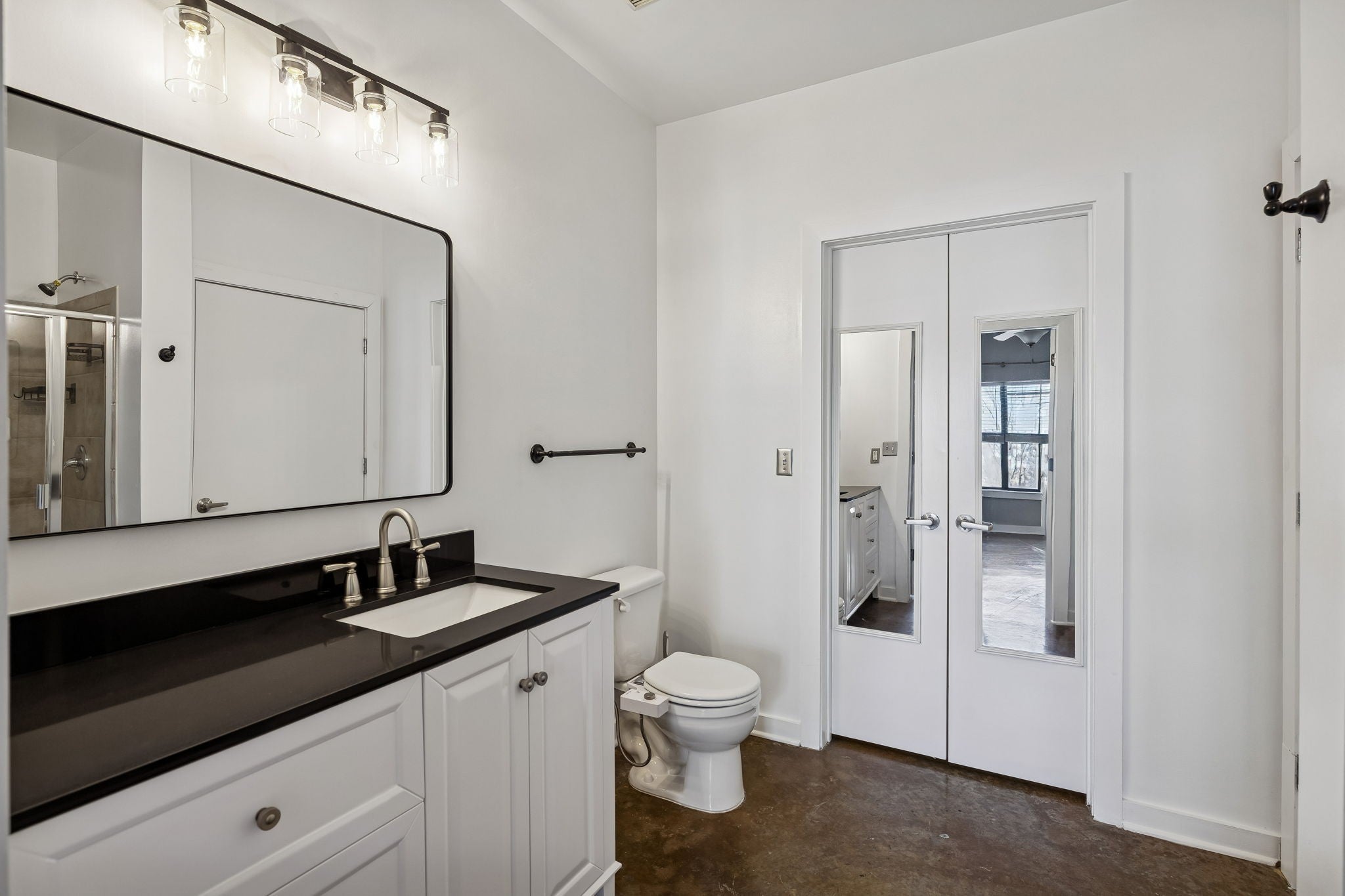 1803 Broadway 504