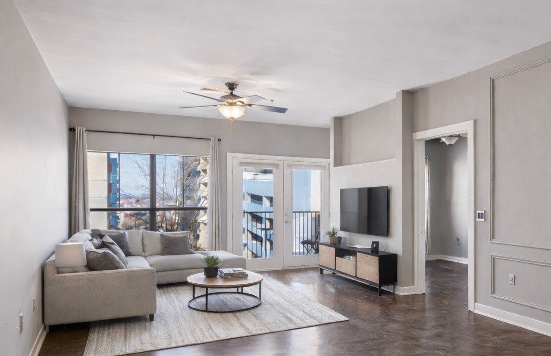 1803 Broadway 504