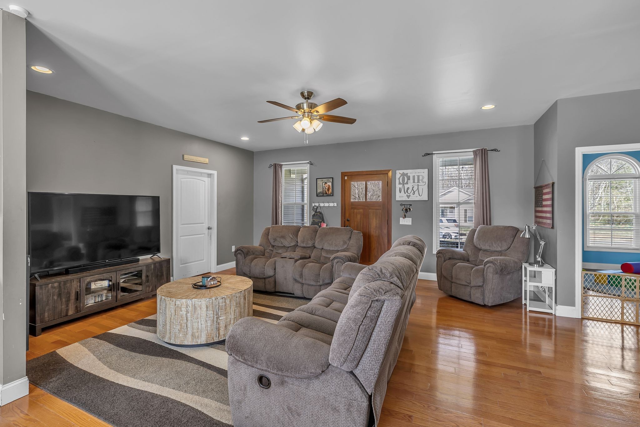 Lawrenceburg, Tennessee 38464, United States, 3 Bedrooms Bedrooms, ,2 BathroomsBathrooms,Residential,Active,136733