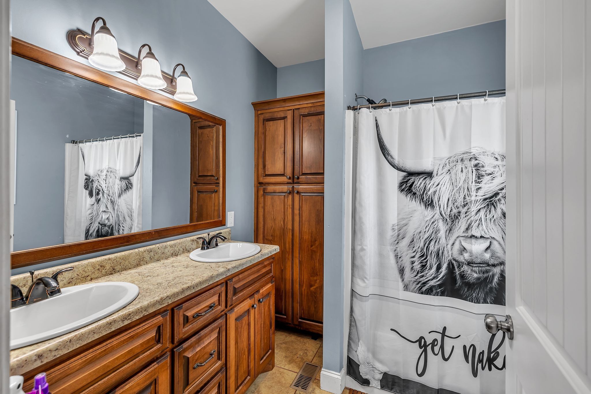 Lawrenceburg, Tennessee 38464, United States, 3 Bedrooms Bedrooms, ,2 BathroomsBathrooms,Residential,Active,136733