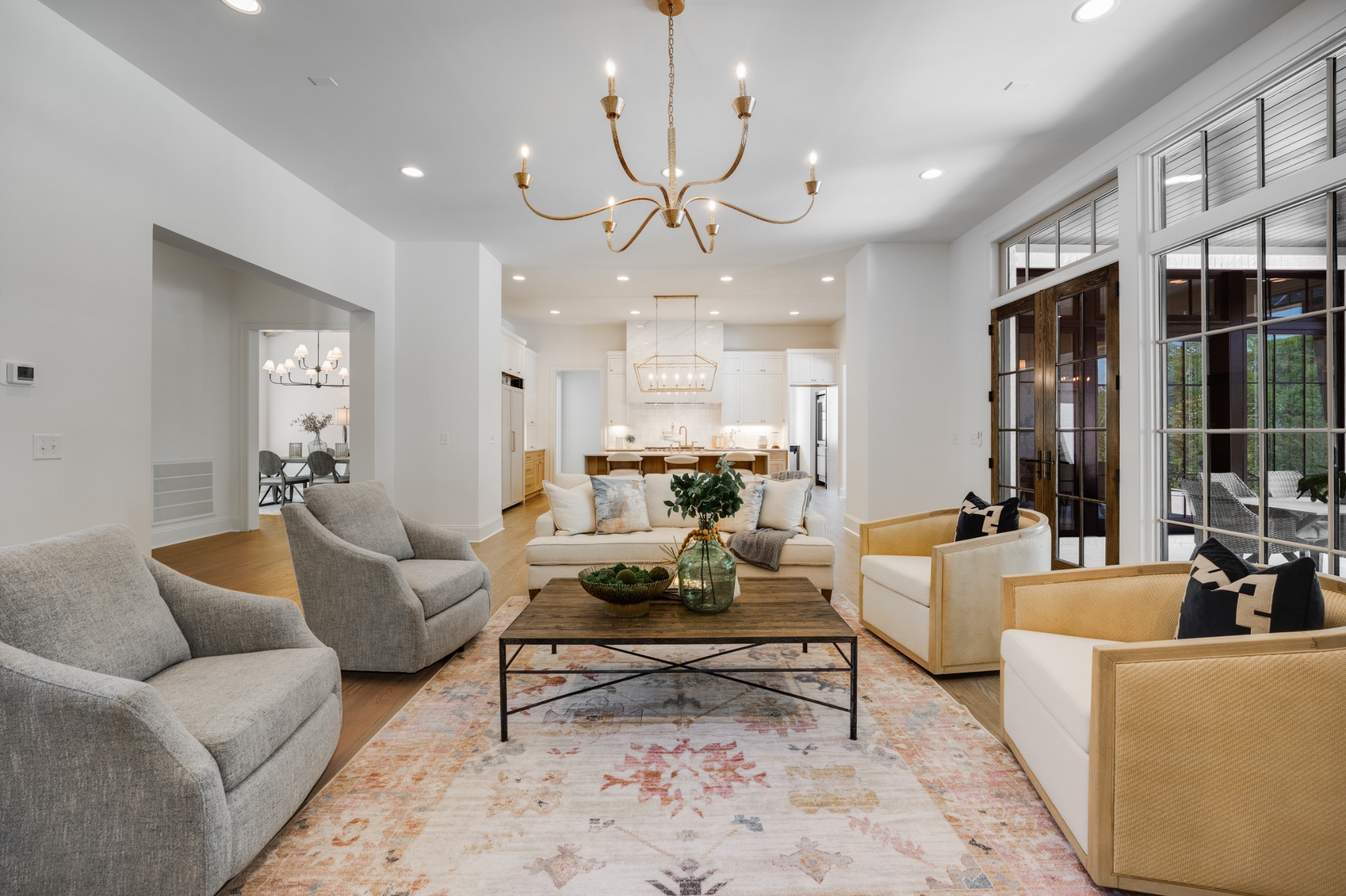 2811 Tyne Blvd
