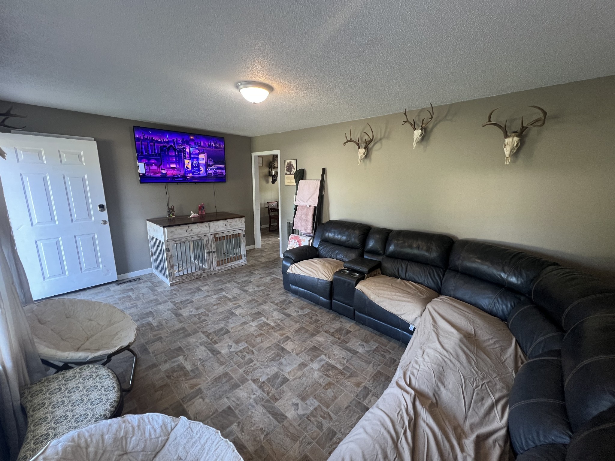 176 Thompson Dr