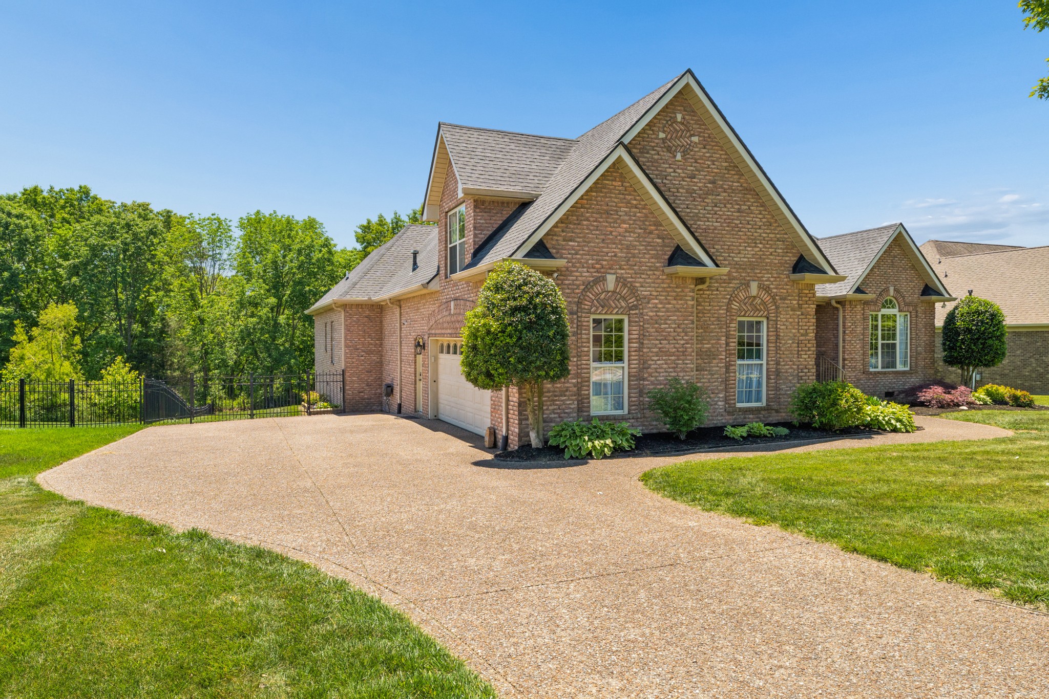 1038 Briarwood Dr