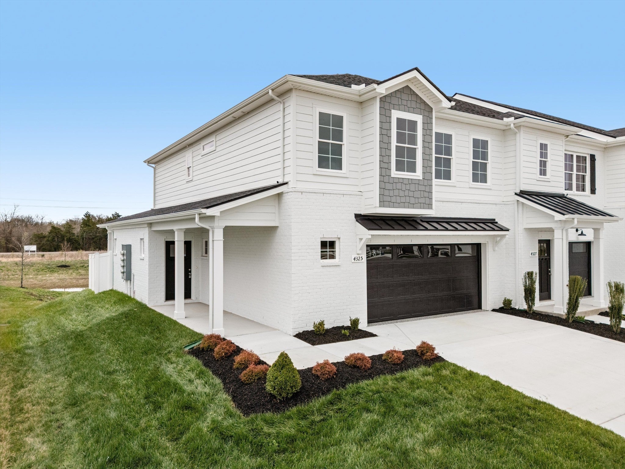 4325 Calusa Dr