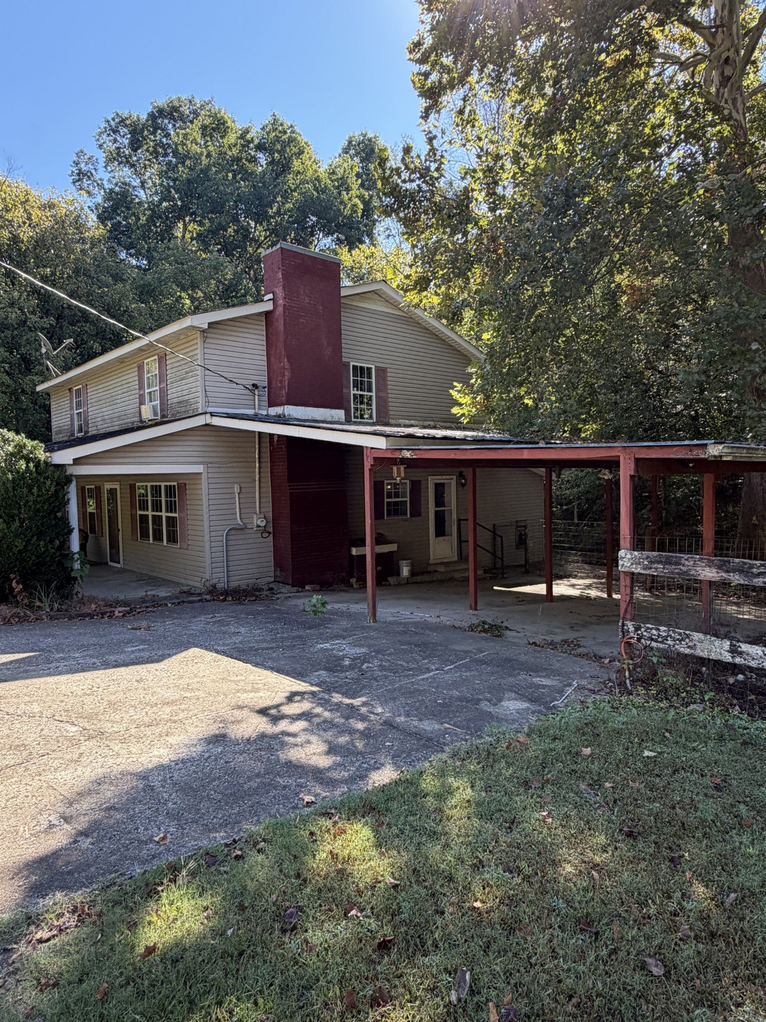 933 Weakley Creek Rd