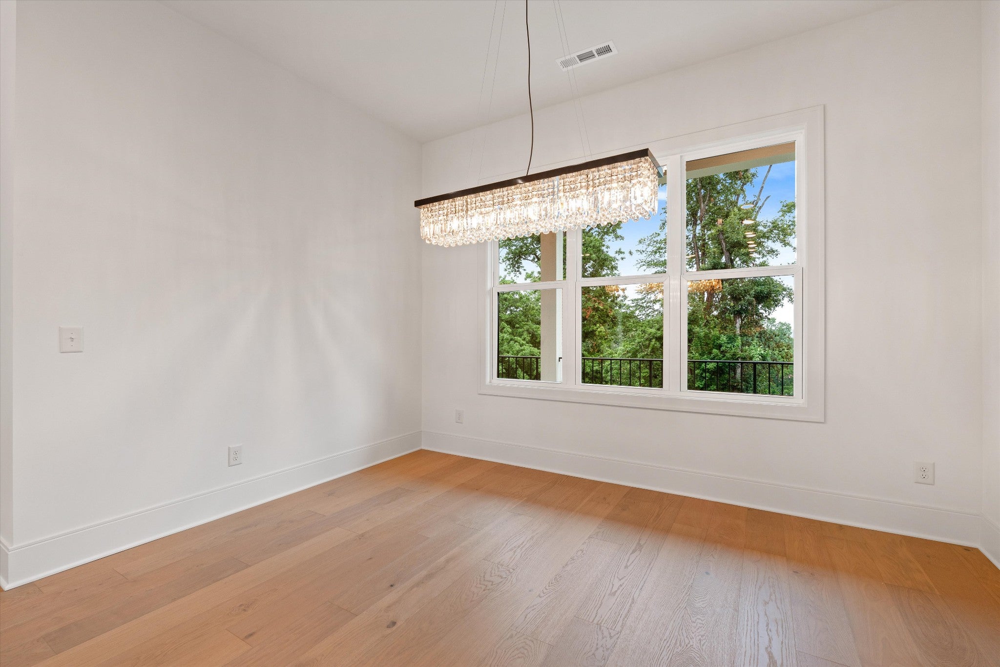 Hendersonville, Tennessee, 37075, United States, 5 Bedrooms Bedrooms, ,4 BathroomsBathrooms,Residential,Active,2037521