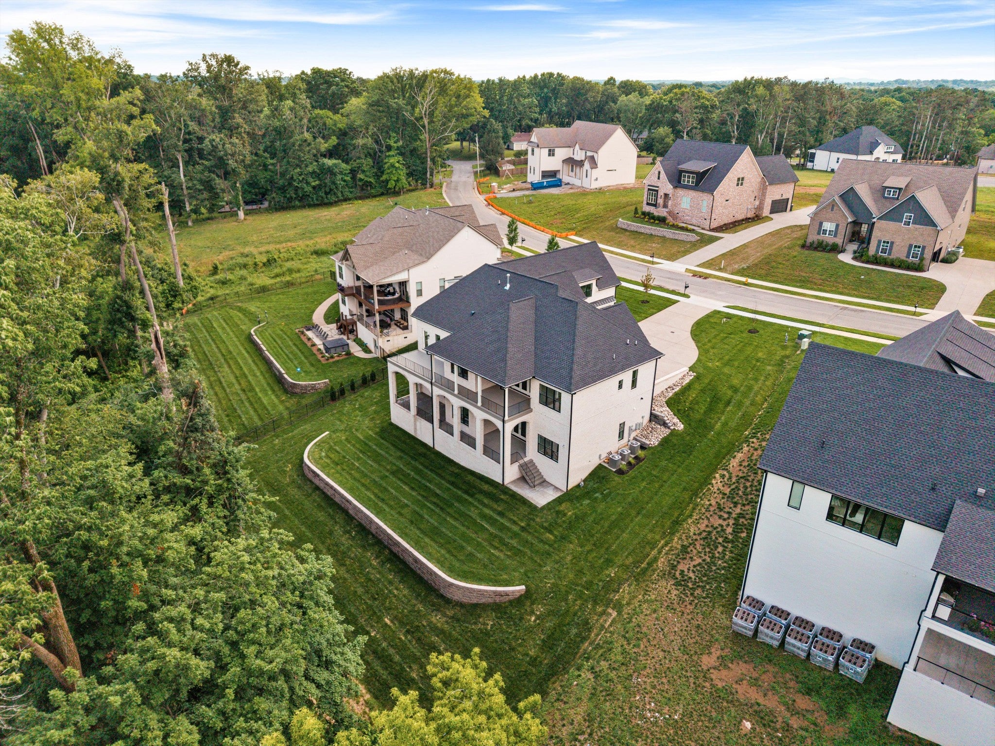 Hendersonville, Tennessee, 37075, United States, 5 Bedrooms Bedrooms, ,4 BathroomsBathrooms,Residential,Active,2037521