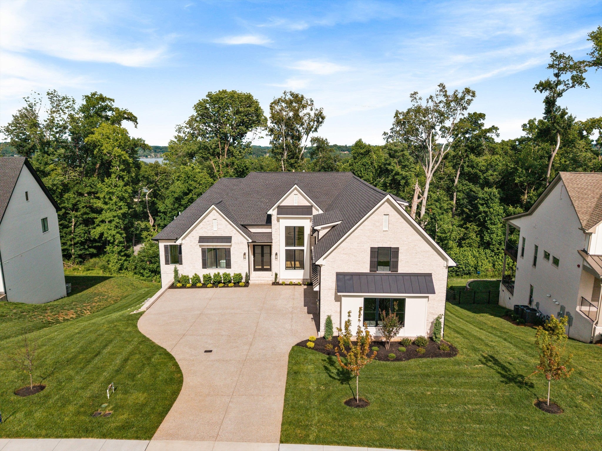 Hendersonville, Tennessee, 37075, United States, 5 Bedrooms Bedrooms, ,4 BathroomsBathrooms,Residential,Active,2037521