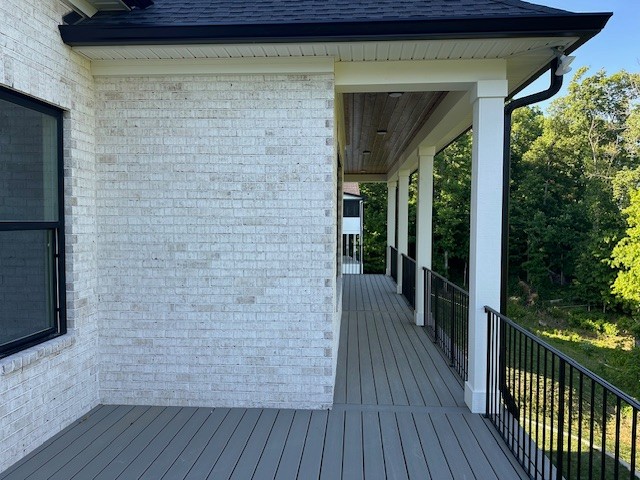342 Raintree Dr