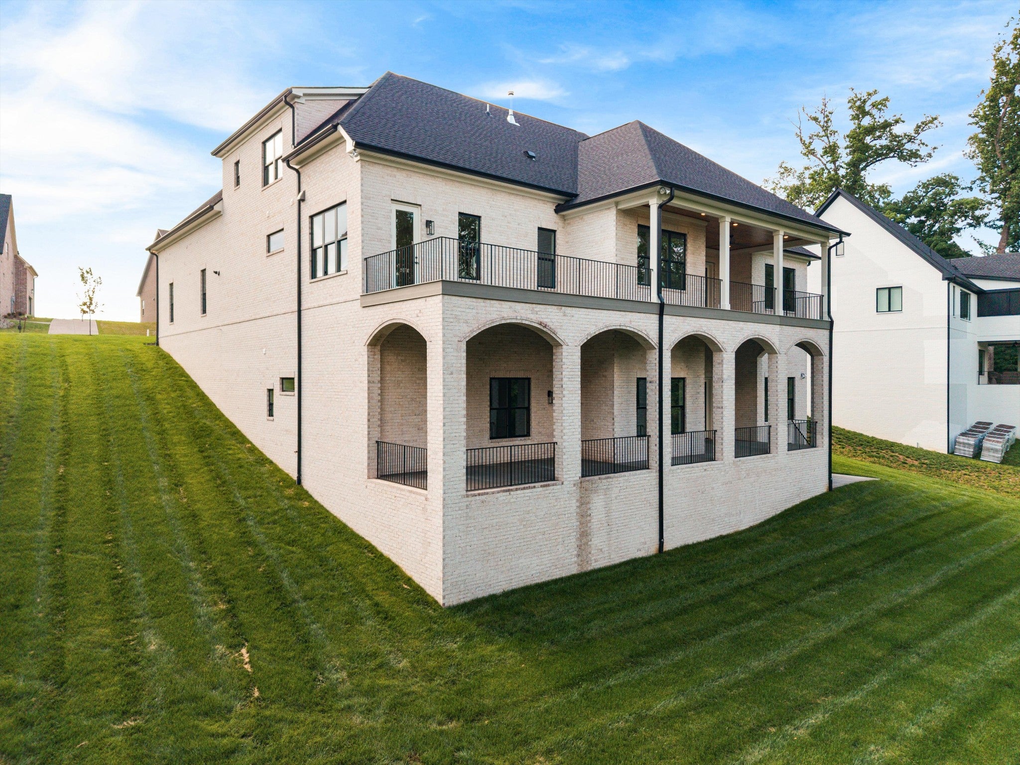 Hendersonville, Tennessee, 37075, United States, 5 Bedrooms Bedrooms, ,4 BathroomsBathrooms,Residential,Active,2037521