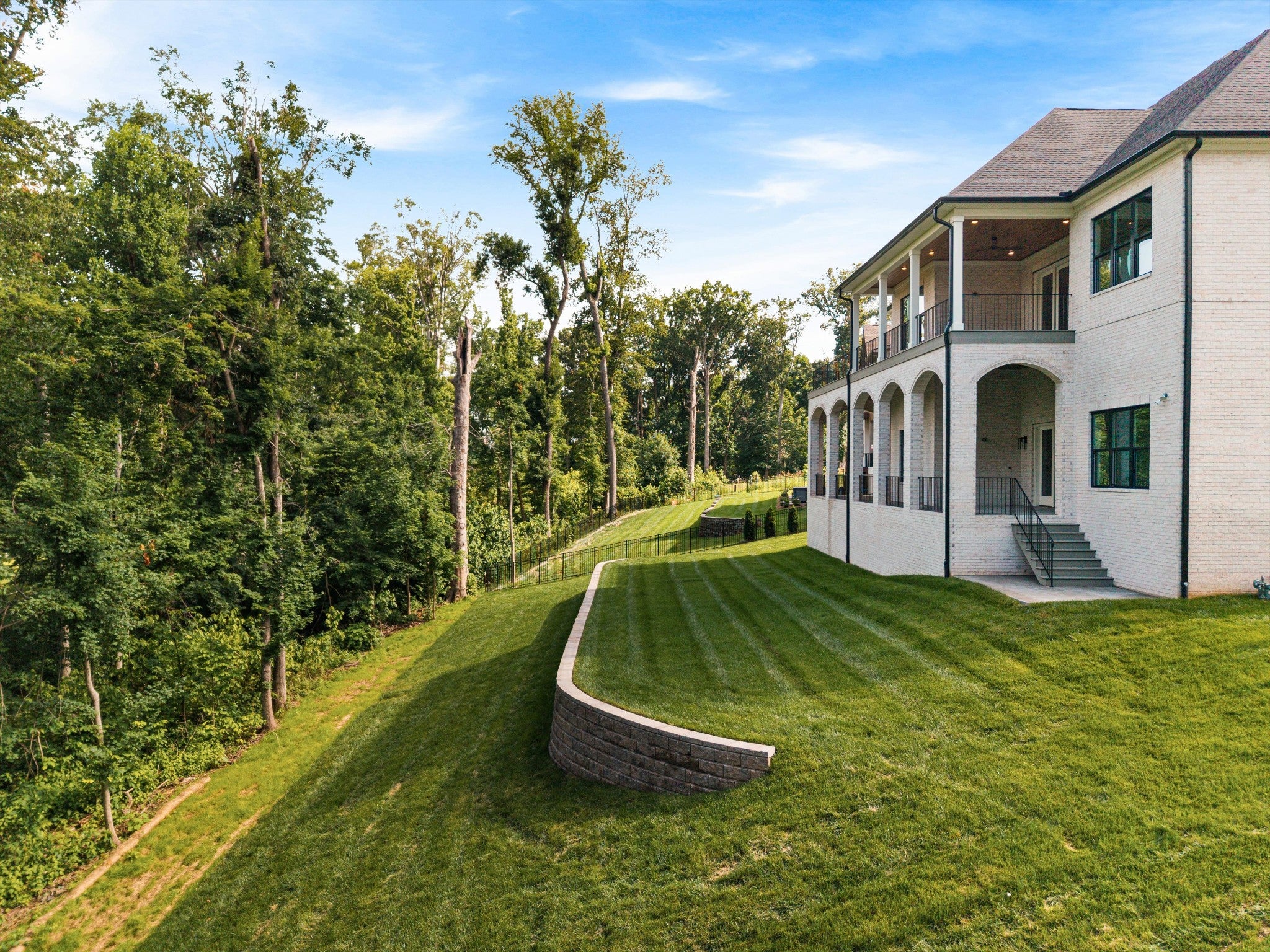 Hendersonville, Tennessee, 37075, United States, 5 Bedrooms Bedrooms, ,4 BathroomsBathrooms,Residential,Active,2037521