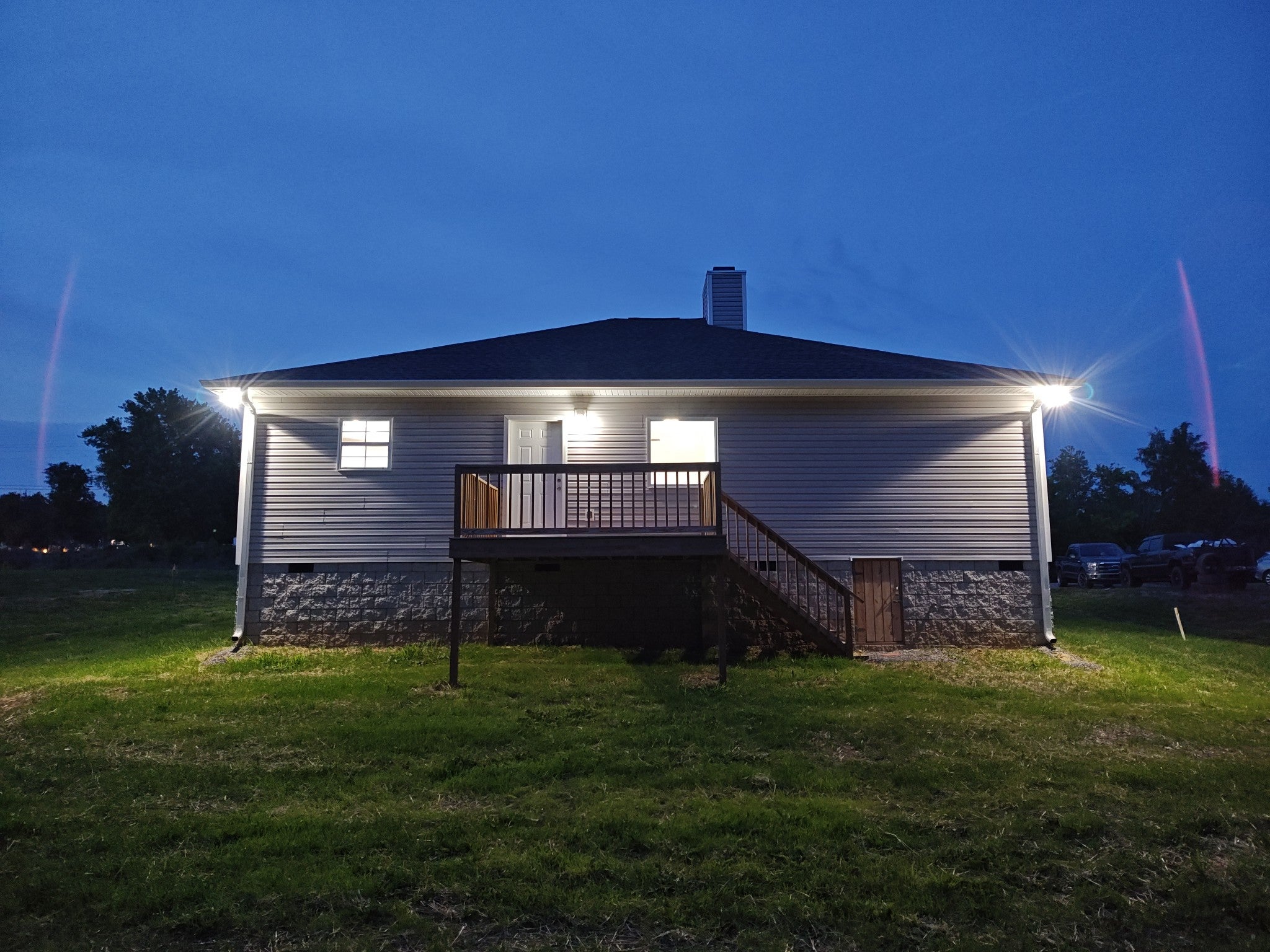 689 W Main St